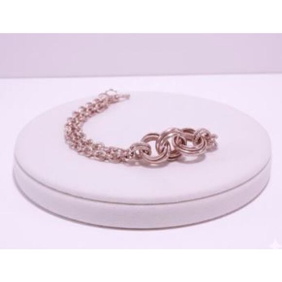 Banana Republic Women's Love Knot Double Link Bracelet NWT 48 - Picture 3 of 7